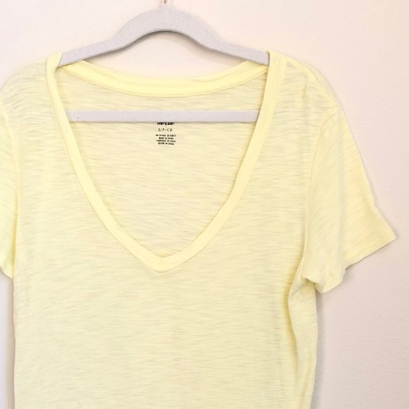 2/$20❤️ Aerie Lightweight Best T V-Neck Tee Bundle - Picture 4 of 5